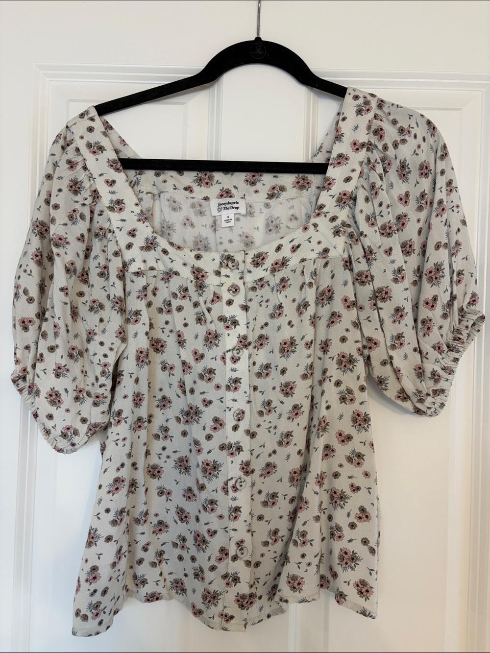 Jacey Duprie White Floral Button-Front Puff Sleeve Top